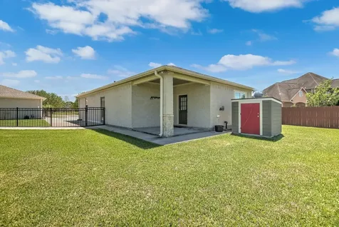 226 Quail Ridge Lane Dickinson TX 77539
