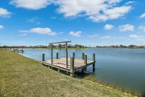 226 Quail Ridge Lane Dickinson TX 77539