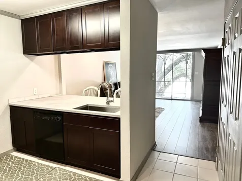 3300 Yorktown Street 22 Houston TX 77056