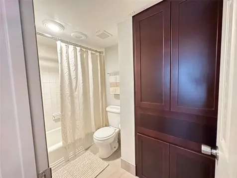3300 Yorktown Street 22 Houston TX 77056