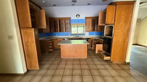 246 Rosanky Livingston TX 77351