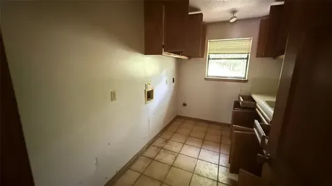 246 Rosanky Livingston TX 77351