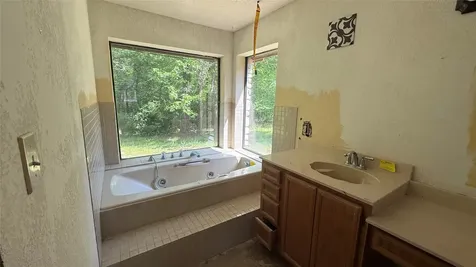 246 Rosanky Livingston TX 77351