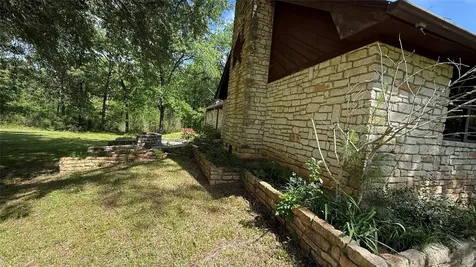 246 Rosanky Livingston TX 77351