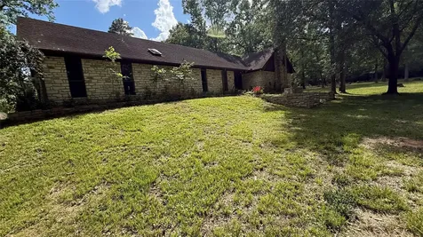 246 Rosanky Livingston TX 77351