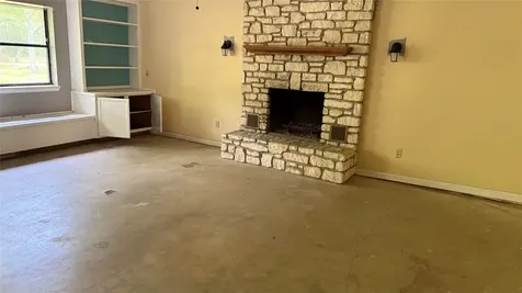 246 Rosanky Livingston TX 77351