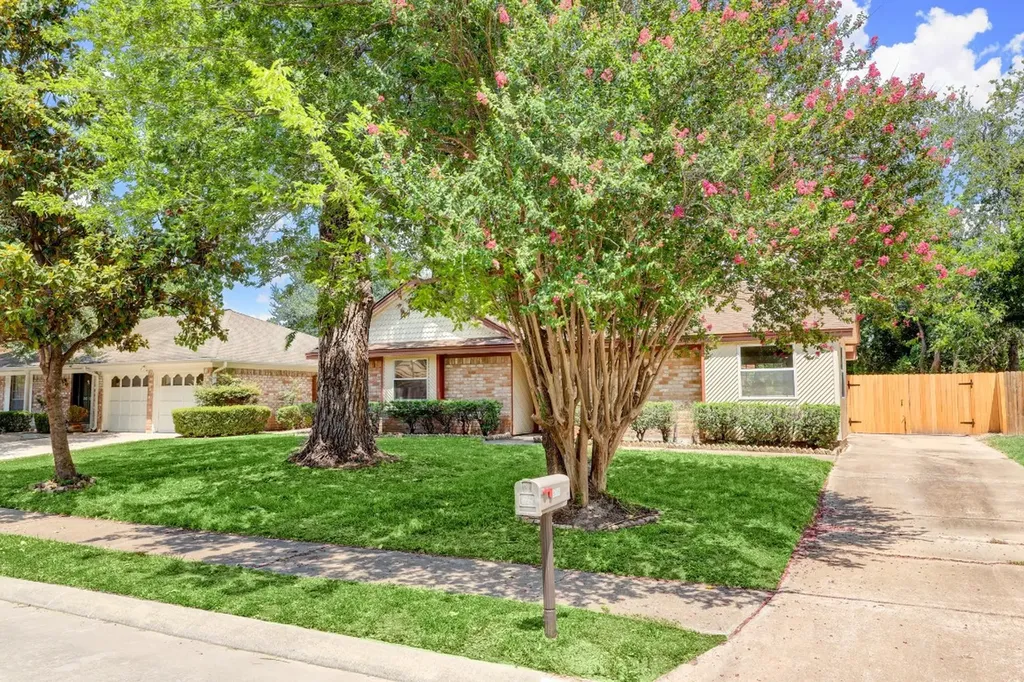9006 Stone Brook Lane Houston TX 77040