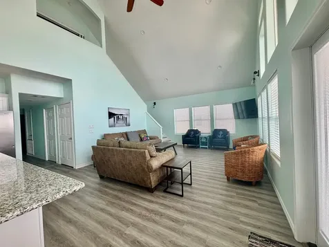 980 Bay Street Gilchrist TX 77617