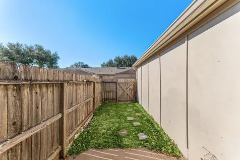 36 Pinehurst Lane Missouri City TX 77459