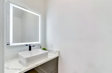1406 Fairview Avenue Houston TX 77006