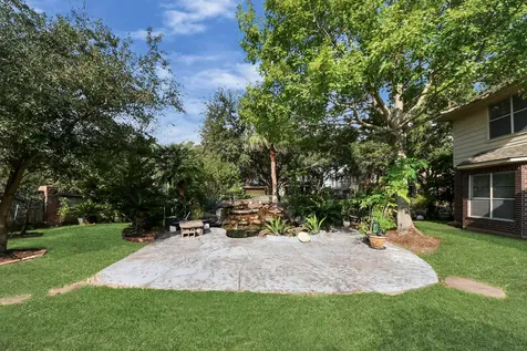 11 Stone Terrace Sugar Land TX 77479