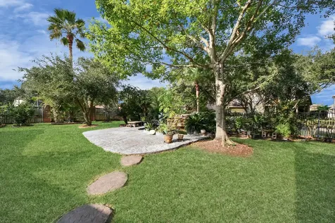 11 Stone Terrace Sugar Land TX 77479