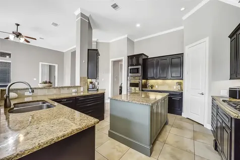 3104 Richard Lane Friendswood TX 77546