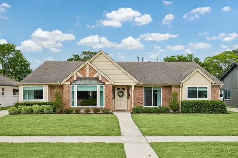 1006 Cheshire Lane Houston TX 77018