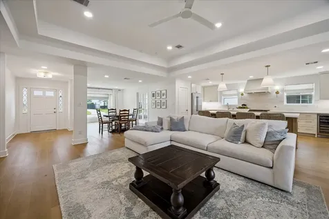 1006 Cheshire Lane Houston TX 77018