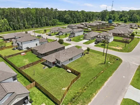 10924 Independence Road Cleveland TX 77328