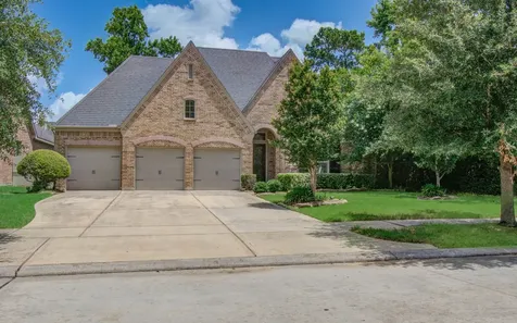 10202 S Goshawk Trail Conroe TX 77385