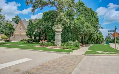 10202 S Goshawk Trail Conroe TX 77385