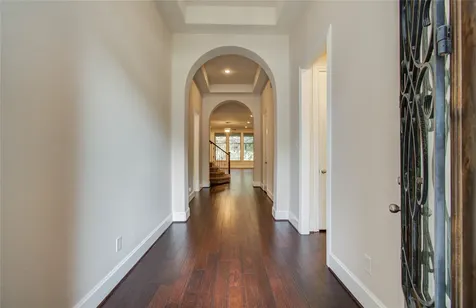 10202 S Goshawk Trail Conroe TX 77385