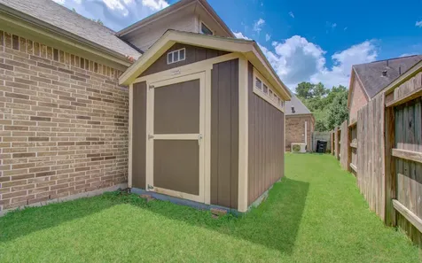 10202 S Goshawk Trail Conroe TX 77385