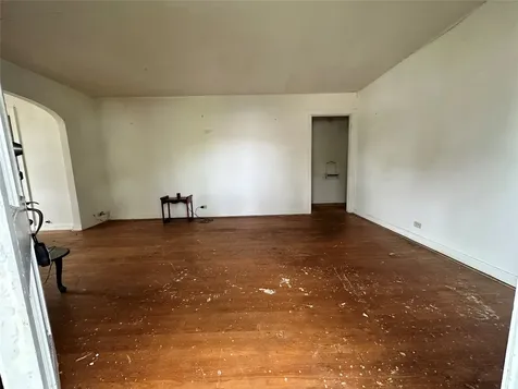 2015 Des Jardines Street Houston TX 77023