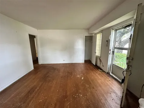 2015 Des Jardines Street Houston TX 77023