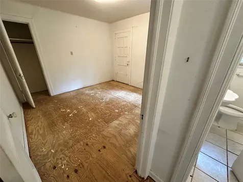 2015 Des Jardines Street Houston TX 77023