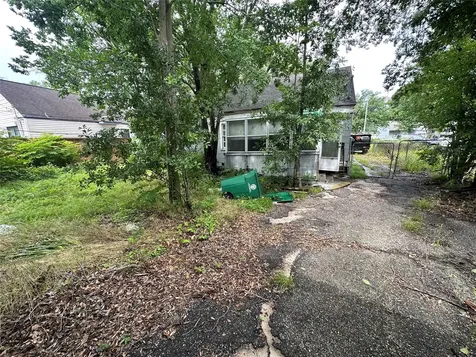 2015 Des Jardines Street Houston TX 77023
