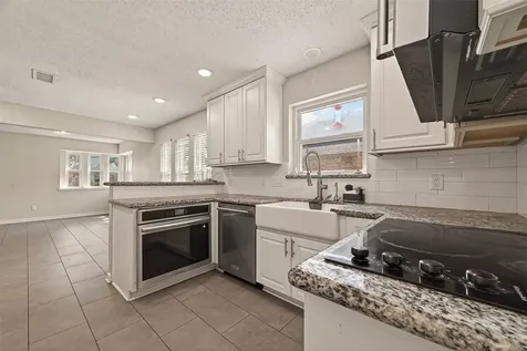 14507 Ravenhurst Lane Houston TX 77070