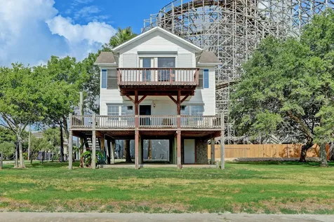 308 Bay Avenue Kemah TX 77565