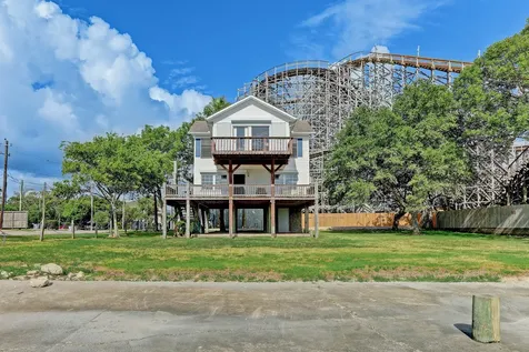 308 Bay Avenue Kemah TX 77565