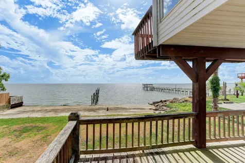 308 Bay Avenue Kemah TX 77565