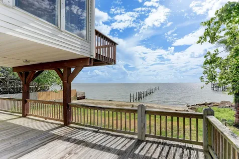 308 Bay Avenue Kemah TX 77565