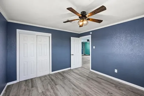 7210 Beau Terre Street Hitchcock TX 77563