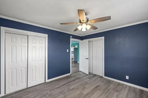 7210 Beau Terre Street Hitchcock TX 77563