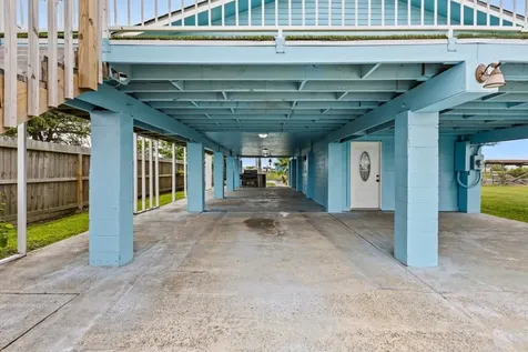 7210 Beau Terre Street Hitchcock TX 77563