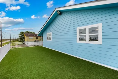7210 Beau Terre Street Hitchcock TX 77563