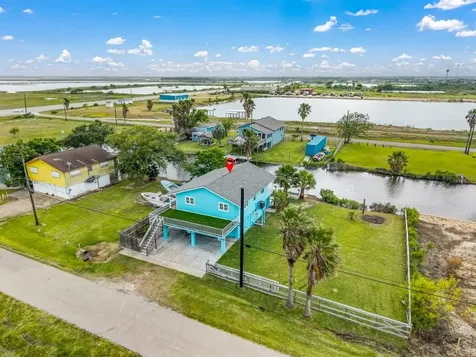 7210 Beau Terre Street Hitchcock TX 77563
