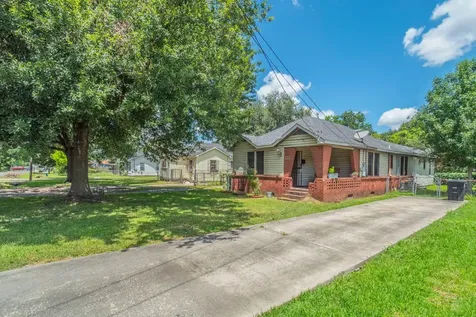 1009 Wainwright Street Houston TX 77022