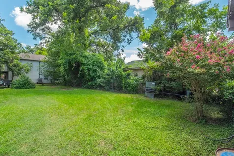 1009 Wainwright Street Houston TX 77022
