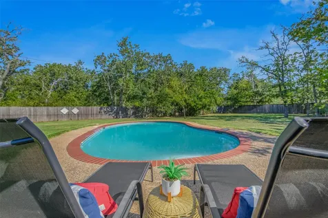 1403 Post Oak Circle College Station TX 77840