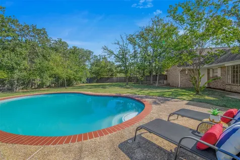 1403 Post Oak Circle College Station TX 77840
