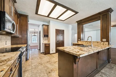 2827 Spring Lakes Missouri City TX 77459