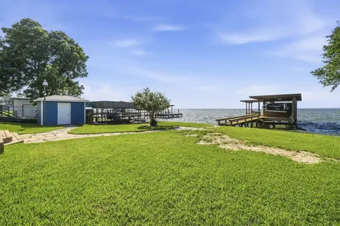 151 Lakeview Drive Point Blank TX 77364