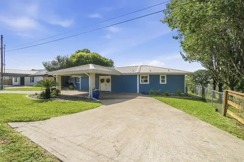 151 Lakeview Drive Point Blank TX 77364