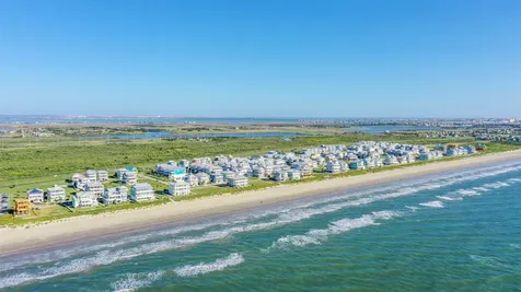 11727 Opihi Galveston TX 77554