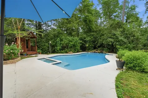 587 Melmont Street Conroe TX 77302