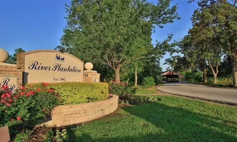 587 Melmont Street Conroe TX 77302