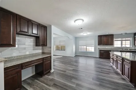 5107 Whittier Oaks Drive Friendswood TX 77546