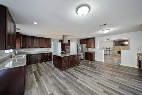 5107 Whittier Oaks Drive Friendswood TX 77546